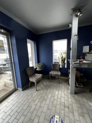 Mid City Collision waiting area